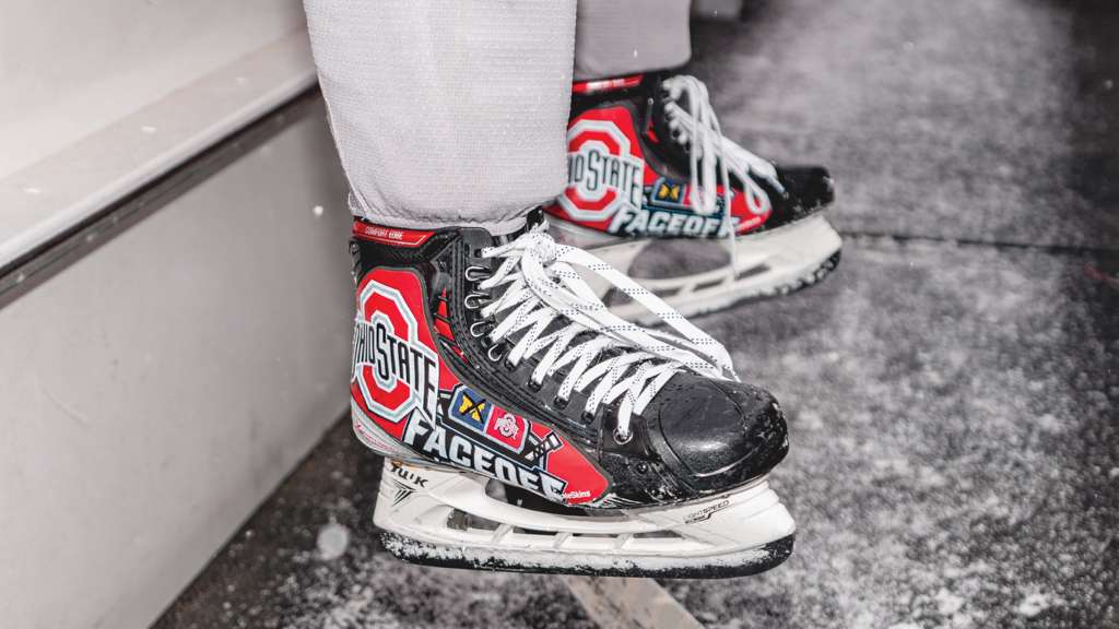 TRUSTED BY THE PROS. 
WORN IN EVERY LEAGUE.